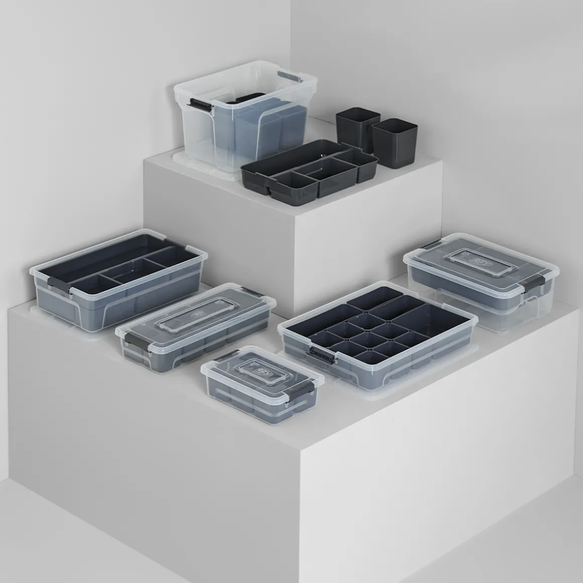 Boîte en plastique compartimentée 8L