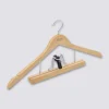 Cintre à costume en bois