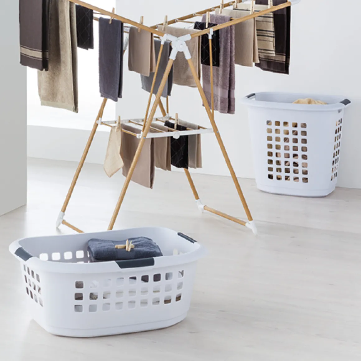 Panier à linge plastique 63L, Gris