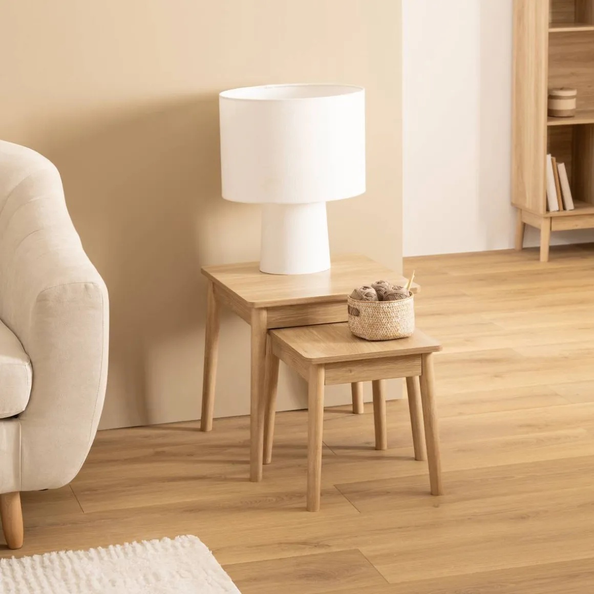 Tables gigognes, Beige